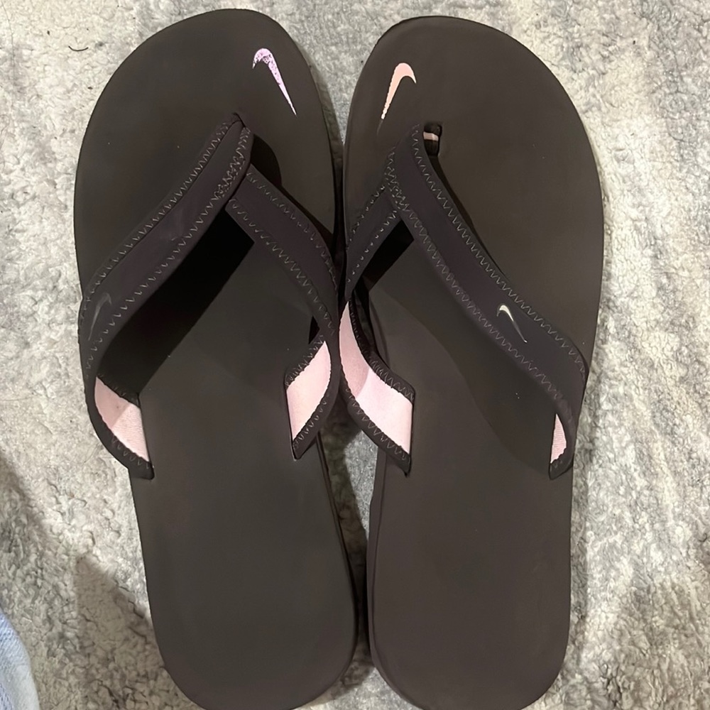 Nike flip flops